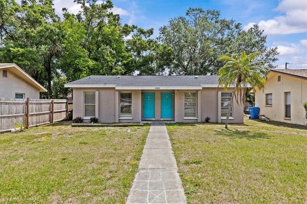 Backyard, Exterior, Facade, Ranch