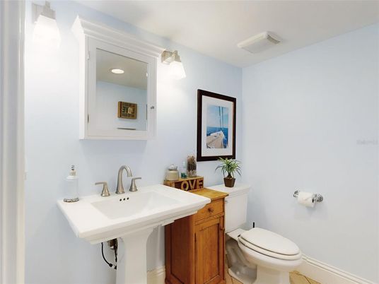 Bathroom, Interior, Recessed Lighting