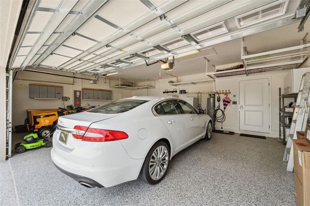 Garage, Interior