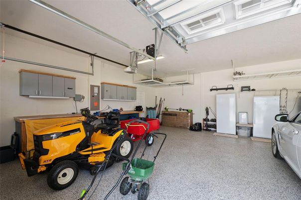 Garage, Interior