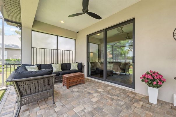 Interior, Living room, Recessed Lighting, Sun Room
