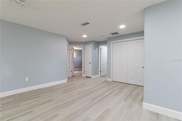 Empty room, Interior, Recessed Lighting, Wood Texture Flooring