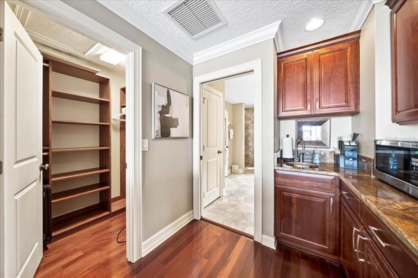Interior, Kitchen, Recessed Lighting, Wood Texture Flooring