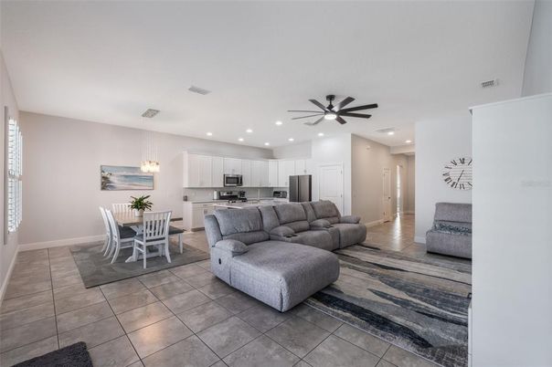 Dining room, Interior, Kitchen, Living room, Pendant Lights, Recessed Lighting, Stainless Steel Appliances