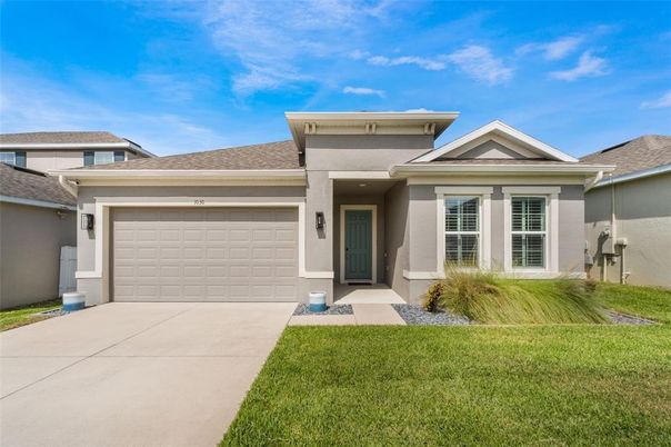 Attached, Exterior, Facade, American Craftsman