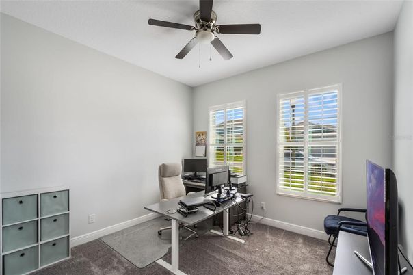 Home Office, Interior