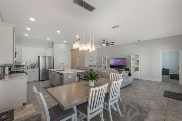 Dining room, Interior, Kitchen, Living room, Pendant Lights, Recessed Lighting, Stainless Steel Appliances
