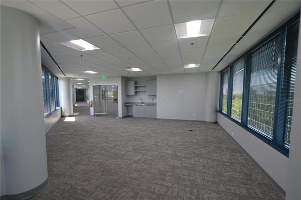 Empty room, Interior, Recessed Lighting