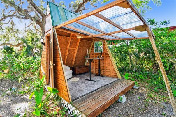 Exterior, Hot Tub