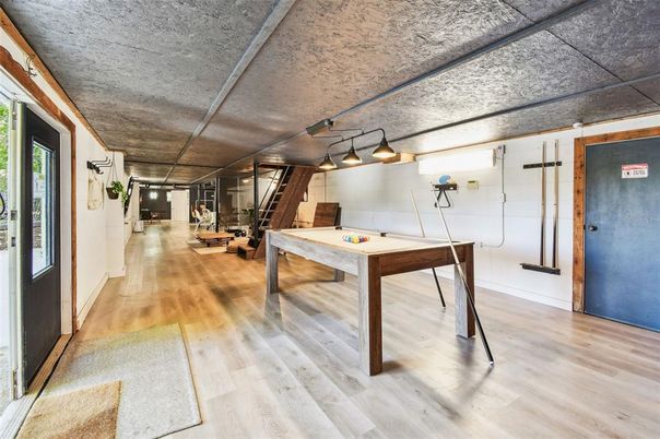 Billiard Table, Game Room, Interior, Wood Texture Flooring