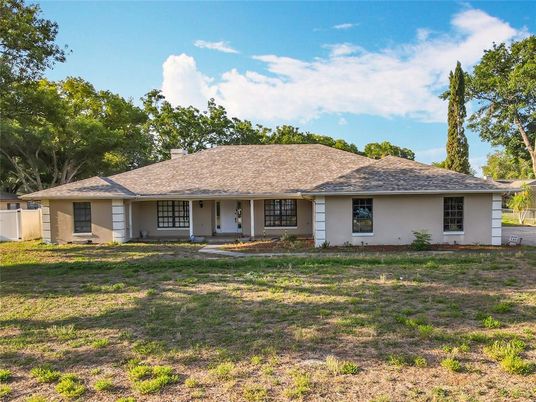 Backyard, Exterior, Facade, Ranch