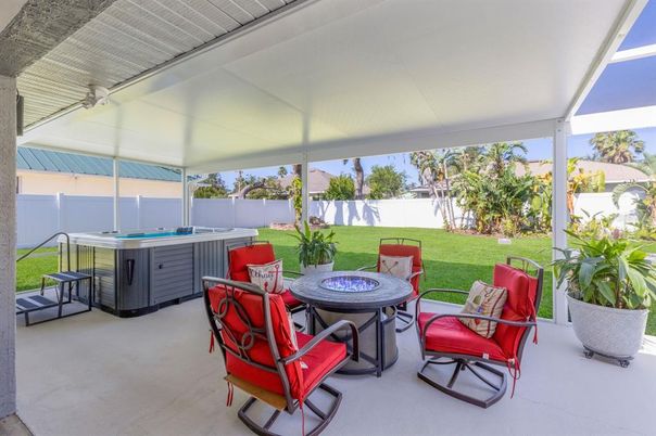 Backyard, Exterior, Hot Tub