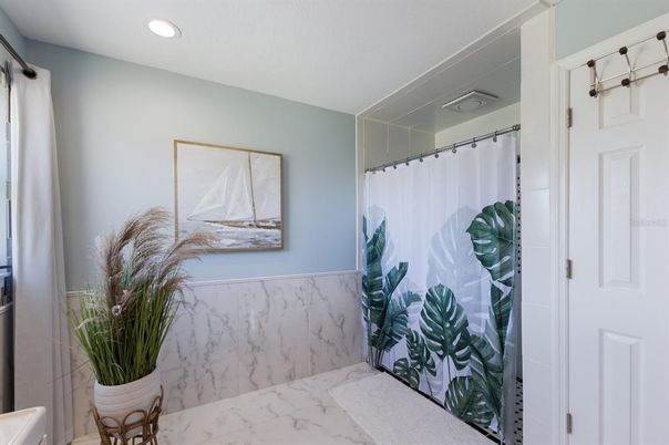 Bathroom, Interior, Marble, Recessed Lighting