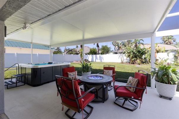 Backyard, Exterior, Hot Tub