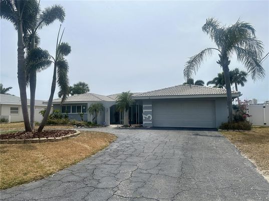 Attached, Exterior, Facade, Ranch
