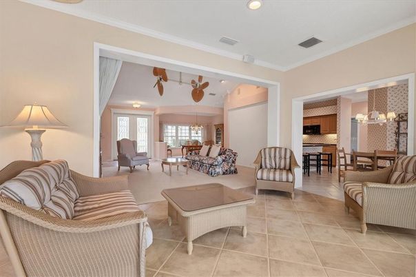 Chandelier, Dining room, Interior, Kitchen, Living room, Recessed Lighting