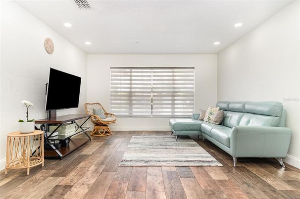 Interior, Recessed Lighting, Wood Texture Flooring
