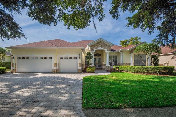 Attached, Exterior, Facade, Ranch