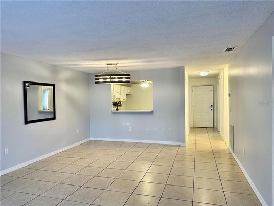 Empty room, Interior, Pendant Lights