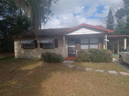 Attached, Exterior, Facade, Ranch