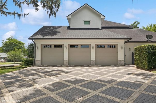 Attached, Exterior, Facade, Ranch