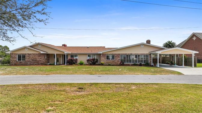 Backyard, Exterior, Facade, Brick Facade, Ranch