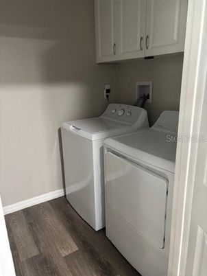 Interior, Utility Closets, Washer, Wood Texture Flooring