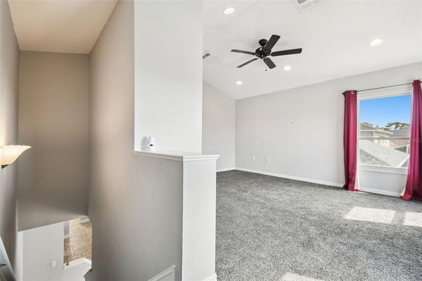Empty room, Interior, Recessed Lighting