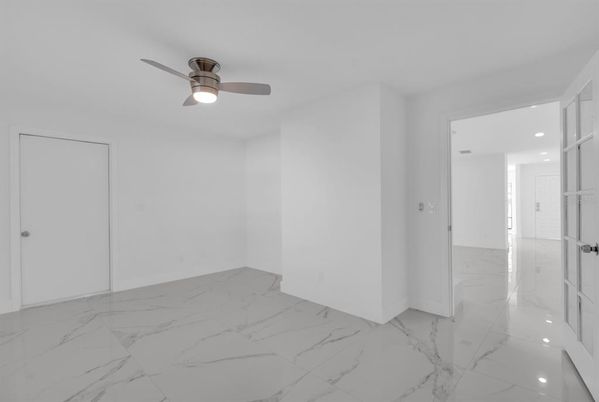 Empty room, Interior, Marble, Recessed Lighting