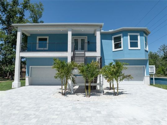 Attached, Exterior, Facade, Modern