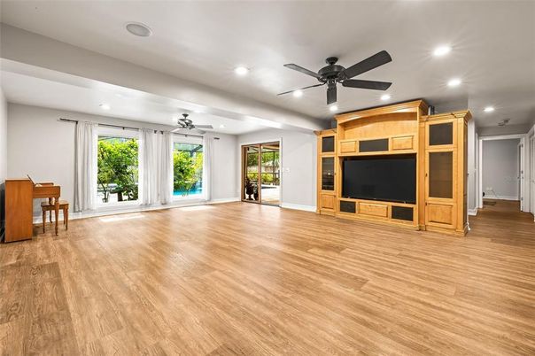 Empty room, Interior, Recessed Lighting, Wood Texture Flooring