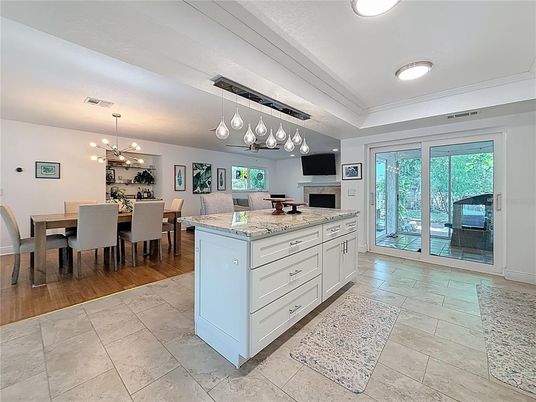 Dining room, Interior, Kitchen, Pendant Lights, Recessed Lighting, Wood Texture Flooring