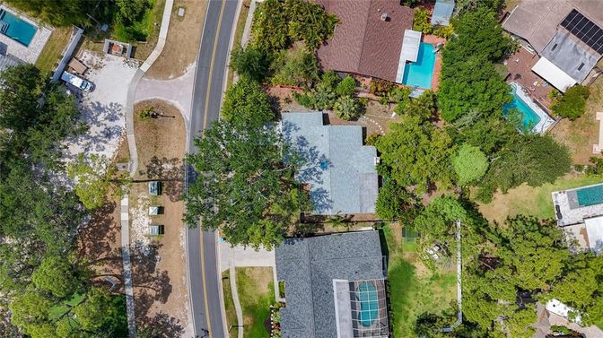 Exterior, Drone