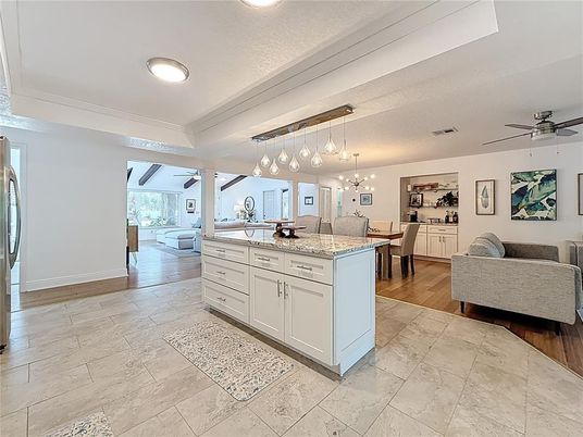 Dining room, Interior, Kitchen, Pendant Lights, Recessed Lighting, Wood Texture Flooring