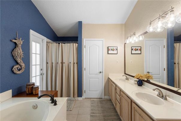 Bathroom, Dual Sink Vanities, Interior