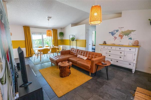 Dining room, Interior, Living room, Pendant Lights