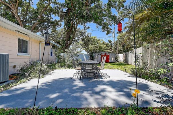 Backyard, Exterior