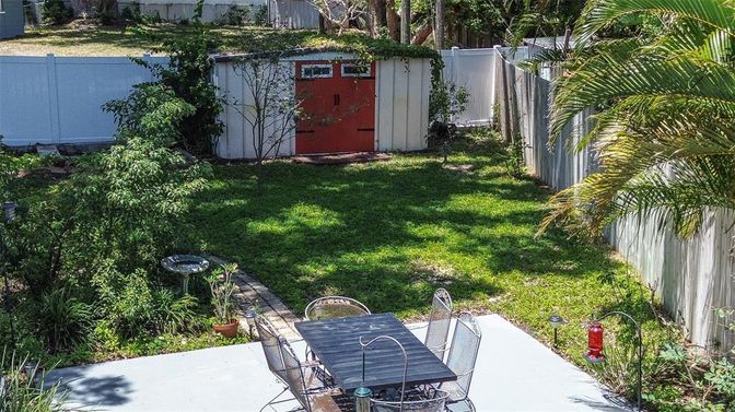 Backyard, Exterior
