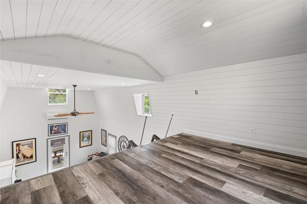 Interior, Recessed Lighting, Wood Texture Flooring