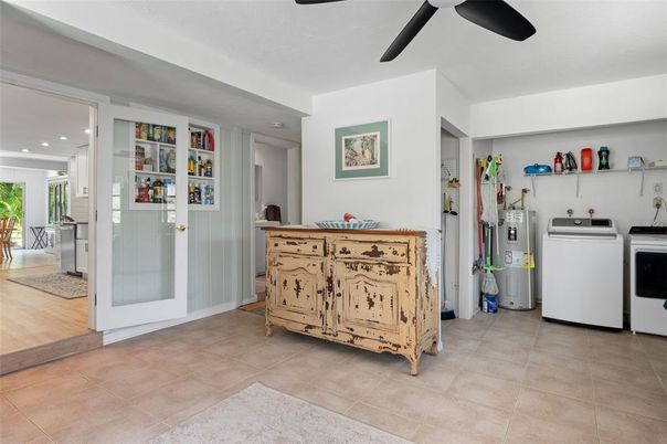 Interior, Kitchen, Recessed Lighting, Washer