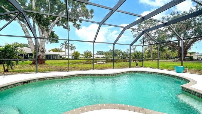 Glass Ceilings, Interior, Pool, Sun Room, Water