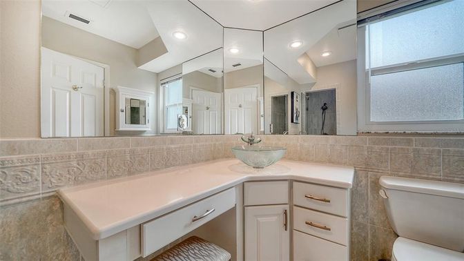 Bathroom, Interior, Recessed Lighting