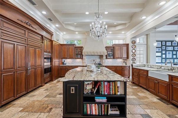 Chandelier, Interior, Kitchen, Recessed Lighting, Stainless Steel Appliances