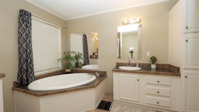 Bathroom, Dual Sink Vanities, Interior