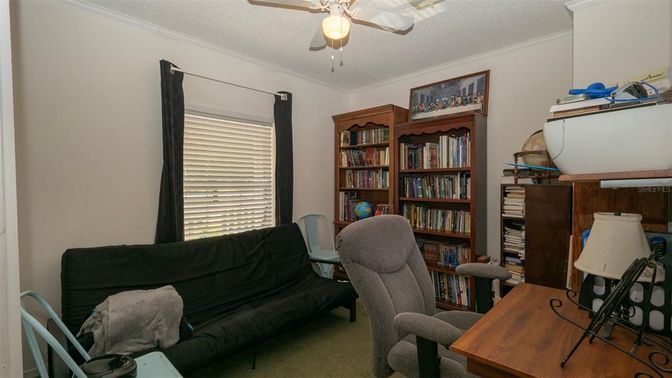 Home Office, Interior