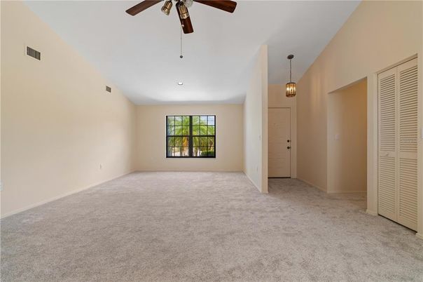Empty room, Interior, Pendant Lights, Recessed Lighting
