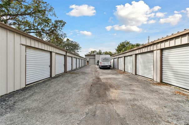 Detached Garage, Exterior
