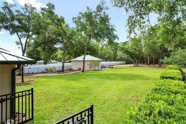 Backyard, Exterior