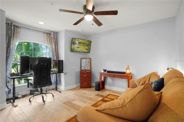 Home Office, Interior, Recessed Lighting, Wood Texture Flooring