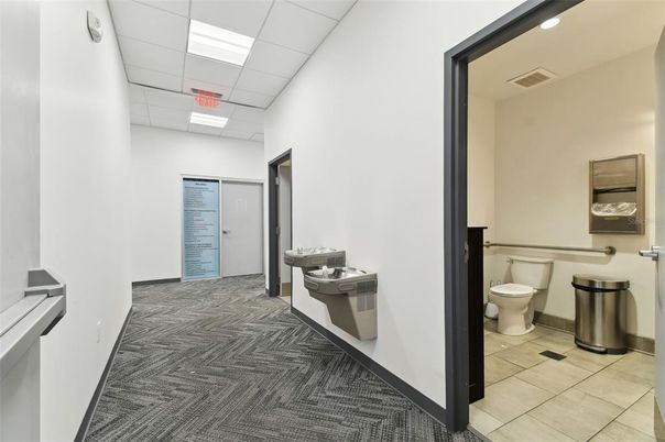 Bathroom, Interior, Recessed Lighting